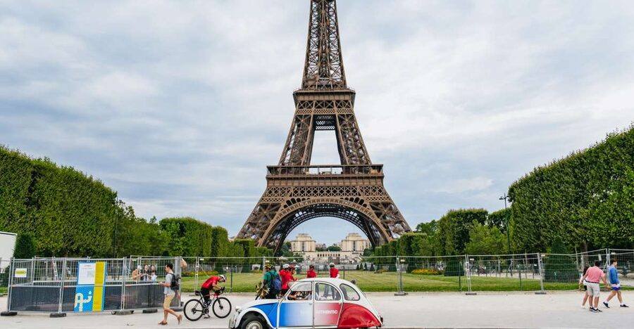 Paris: 1-Hour Vintage Citroen 2CV Tour - Key points to know before booking