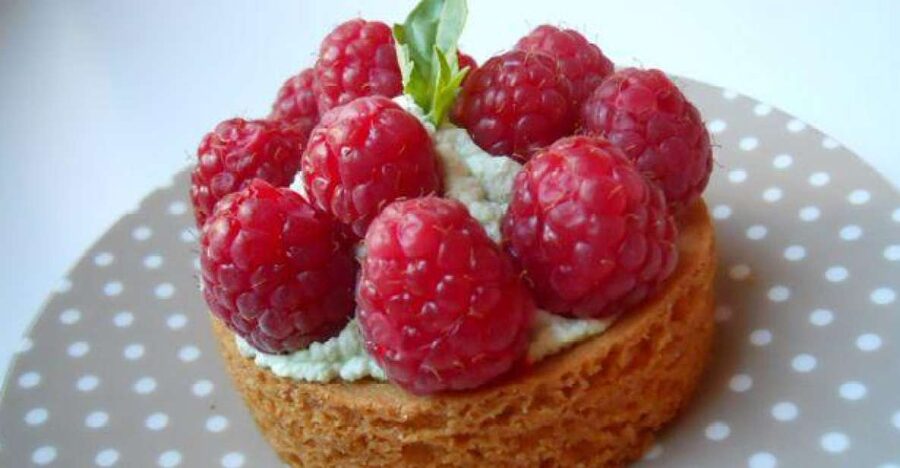 Paris: 2.5-Hour French Pastry Cooking Class - Inside the private loft atelier