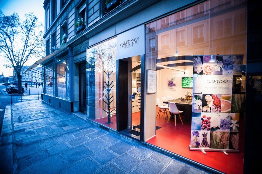 Paris: 2-Hour Perfume Creation Workshop - Blending your own signature scent