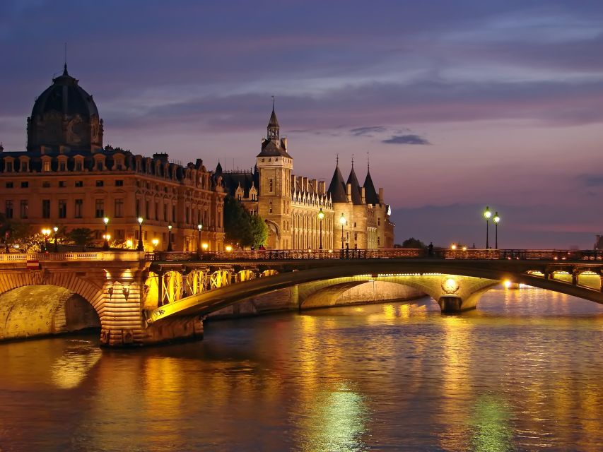 Paris: 3-Course-Dinner Cruise with Wine on the Seine River - Boarding beside the Eiffel Tower