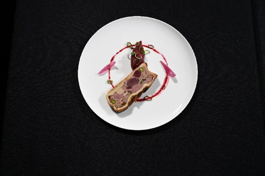 Paris: 3-Course Dinner & Show at Paradis Latin Cabaret - Seating, service, and the room itself