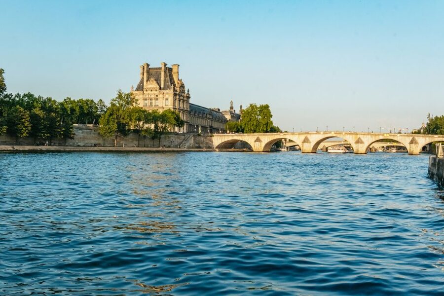 Paris : 3-Course Gourmet Dinner Cruise on Seine River - From Île de la Cité to the Eiffel Tower