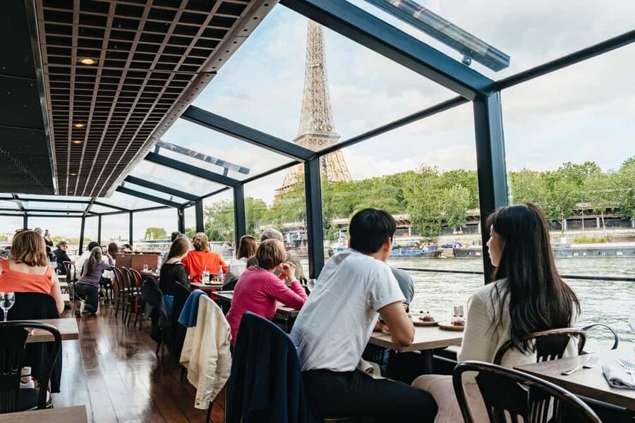 Paris : 3-Course Gourmet Dinner Cruise on Seine River - The Practical Details That Affect Your Evening