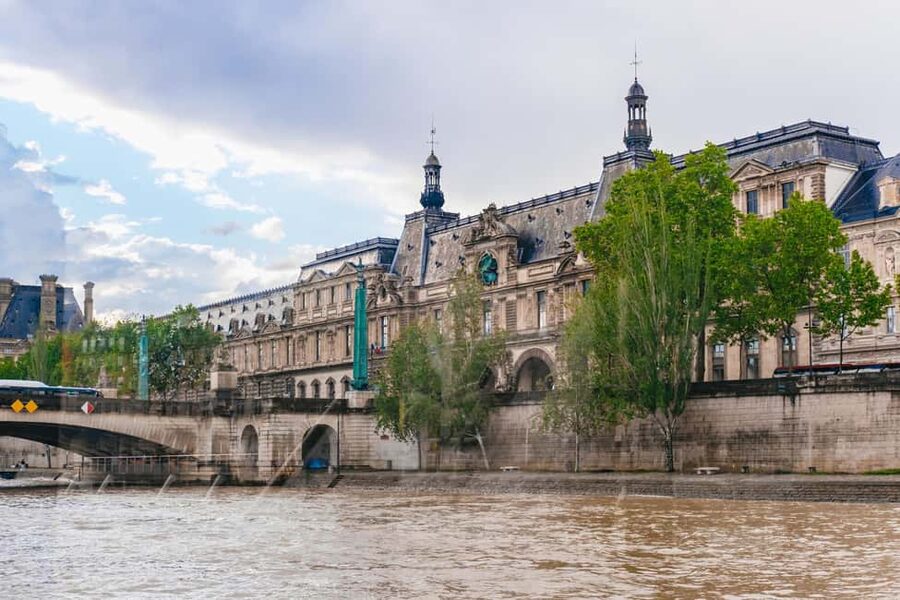Paris: 3-Course Italian Meal Seine Cruise - Should you book the Trattoria en Seine cruise?