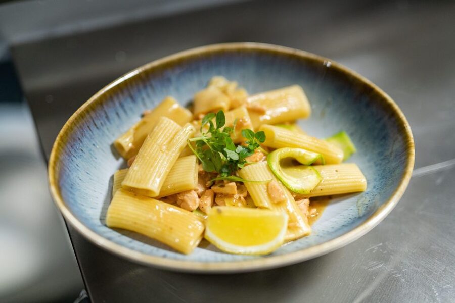 Paris: 3-Course Italian Meal Seine Cruise - Booking details that can affect your day