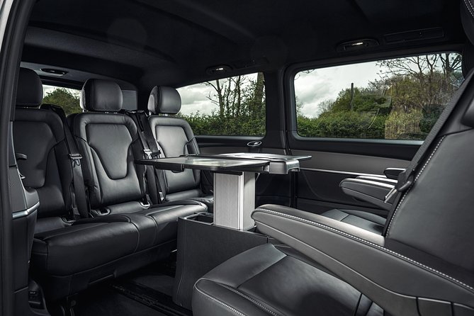 Paris Airport Transfer: Paris Airport CDG to Paris by Luxury Van - Arriving at Charles de Gaulle Airport