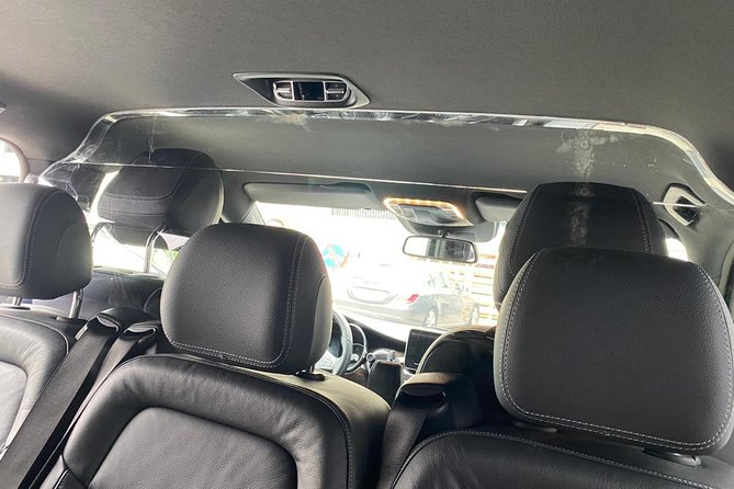 Paris Airport Transfers - Private Car - Drivers who add a human welcome