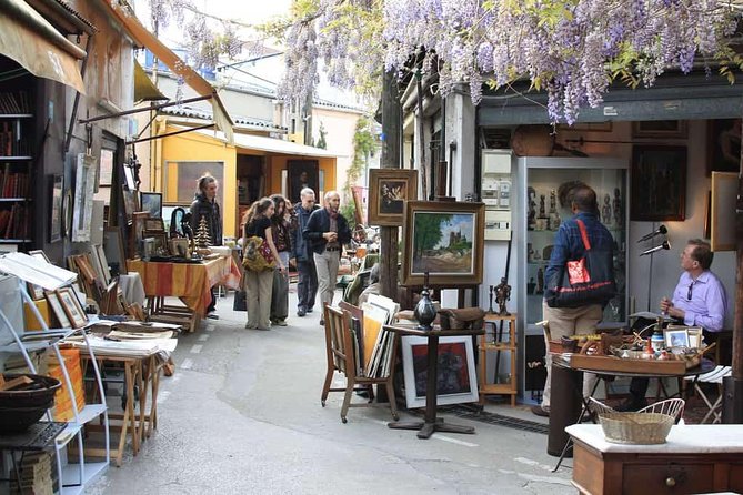 Paris Antiques Market Insider's Tour in Extra-Small Group - Meeting the sellers and hearing the stories