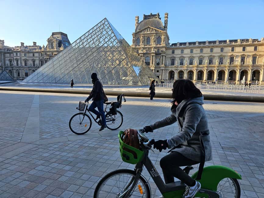 Paris Before the Crowds: Sunrise Bike Tour with Breakfast - What the guides add to the two hours