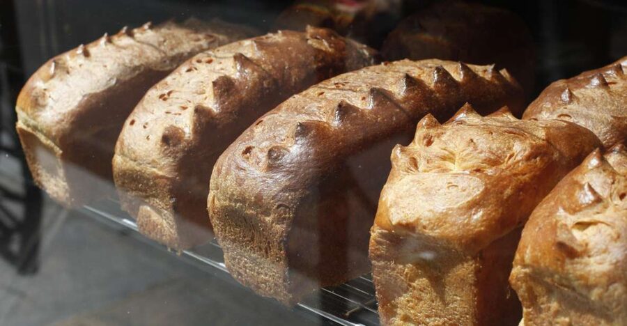 Paris: Behind the Scenes Bakery Tour with Breakfast - Arriving at Miss Manon near Saint Paul