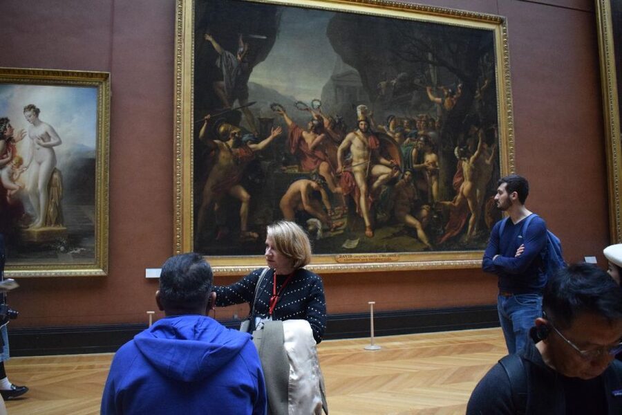 Paris: Best of the Louvre Guided Tour with Pre-booked Ticket - A brisk two-hour route, not a full museum day