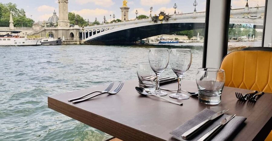 Paris : Bistronomic early dinner cruise - Notre Dame from the Seine