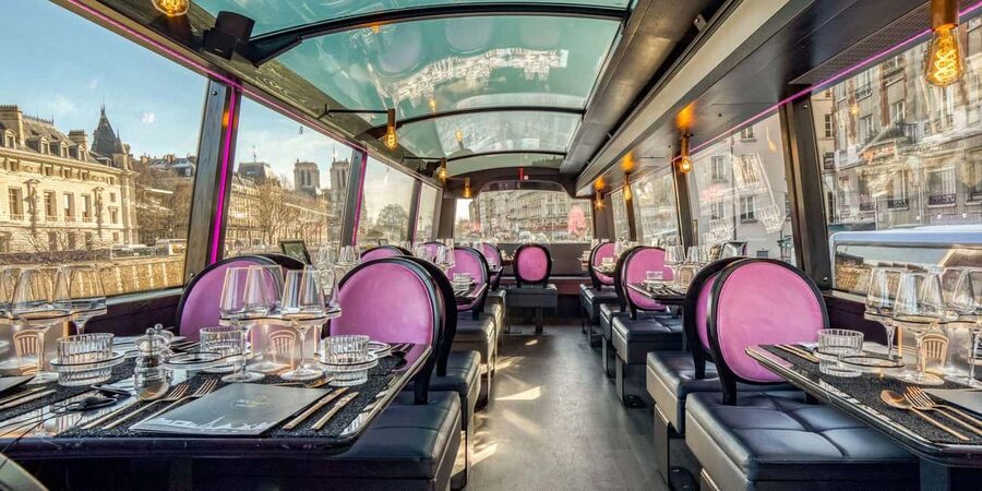 Paris: Bus Toqué Tour with 5-Course Dinner and Champagne - 8:30 PM departure and the first practical hurdle