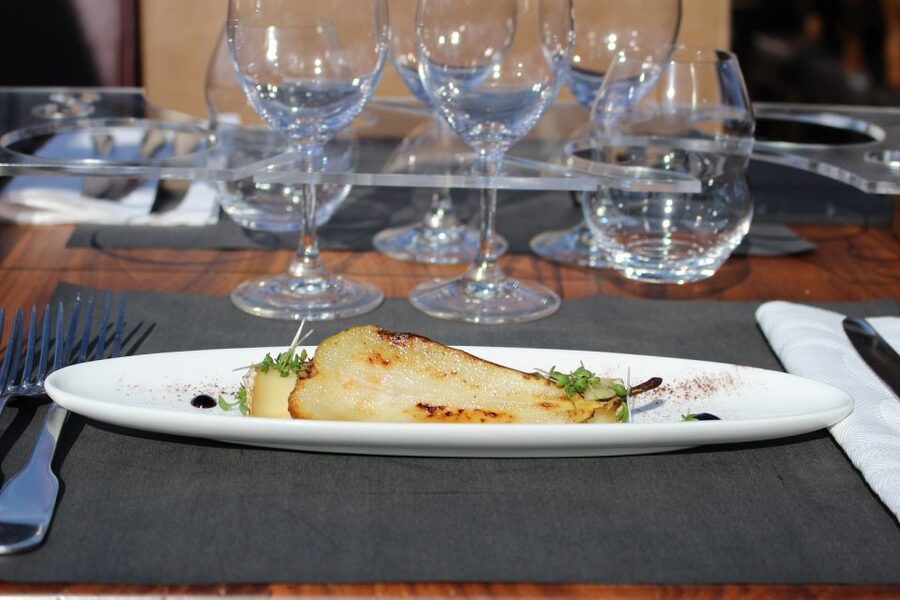 Paris: Bustronome Gourmet Dinner Tour - Who will get the most from Bustronome?