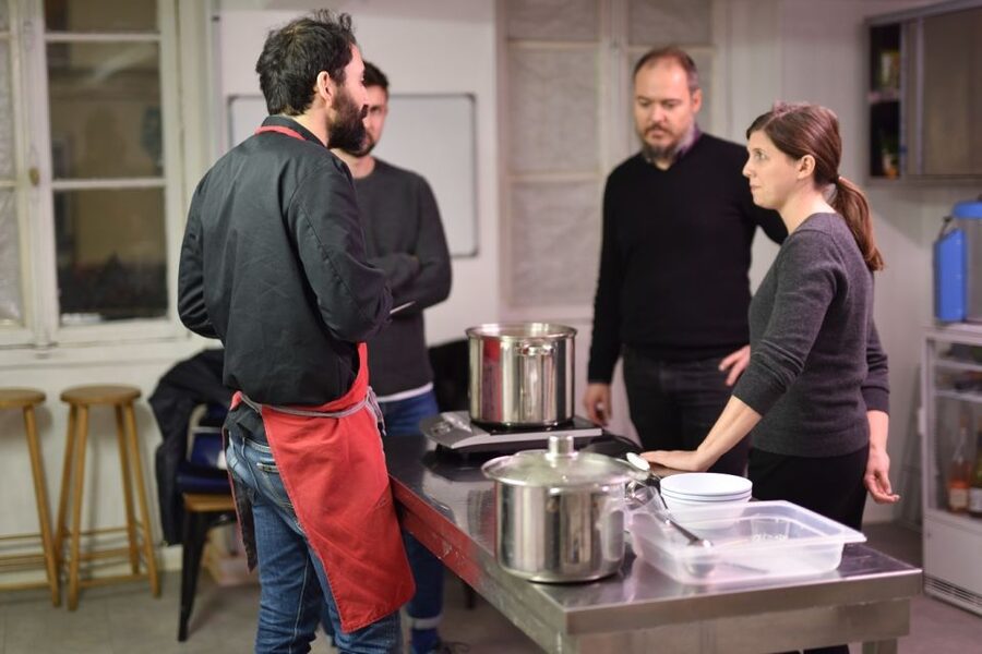 Paris: Butter and Cheesemaking Workshop - The value of the small group