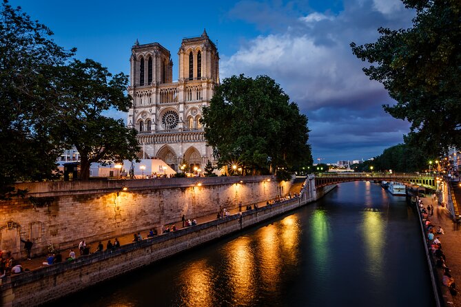 Paris by Night Tootbus Tour - Les Invalides and the Eiffel Tower