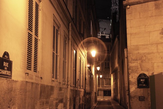 Paris by Night Walking Tour: Ghosts, Mysteries and Legends - How spooky is it?