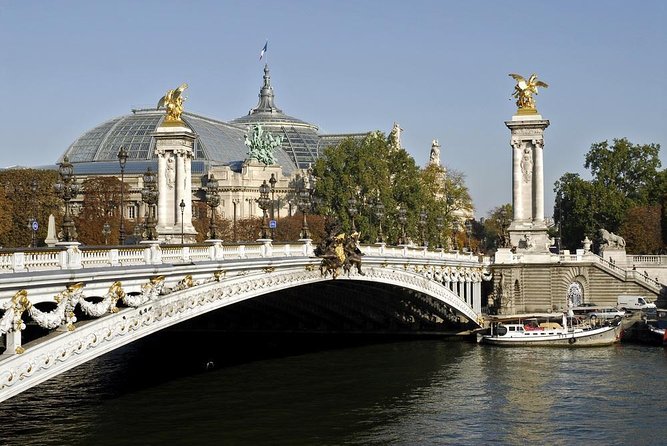 Paris Capitaine Fracasse 3 Course Seine River Dinner Cruise - The Seine route, from the Statue of Liberty to Notre-Dame