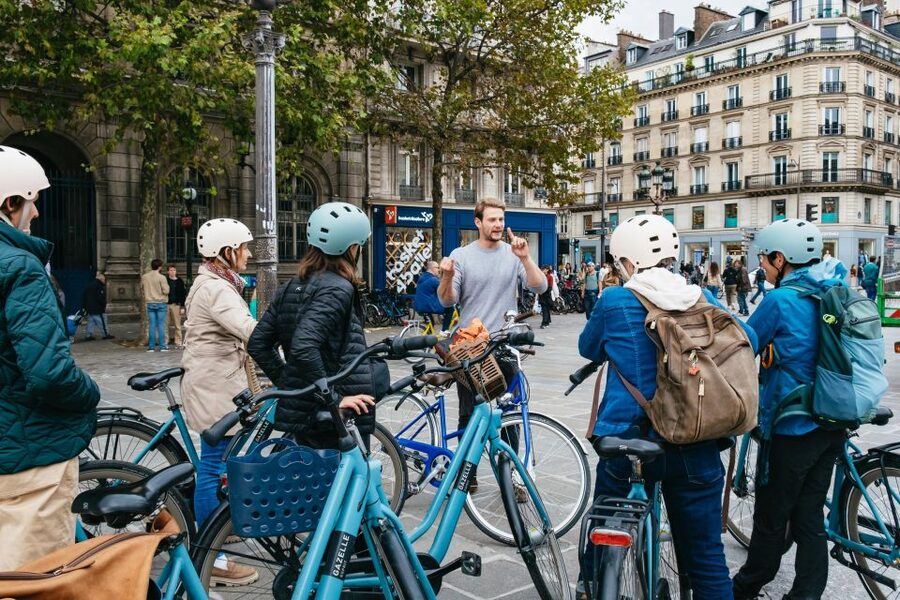 Paris: Charming Nooks and Crannies Bike Tour - Saint-Germain-des-Prés, cafés, art, and old institutions