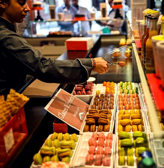 Paris: Chocolate and Pastry Tour with Tastings - The freshly baked secret dish