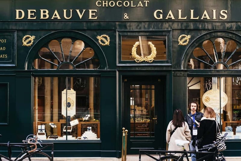 Paris: Chocolate & Patisserie Walking Tour with Tastings - What the guides add to the experience