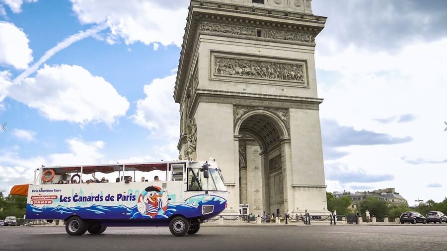 Paris: City and River Seine Tour on an Amphibious Bus - Following the old royal road toward Versailles