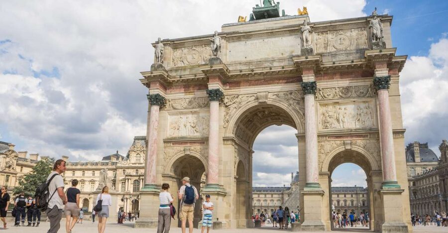 Paris: City Center Group Tour in German - Why this route works for a first day in Paris