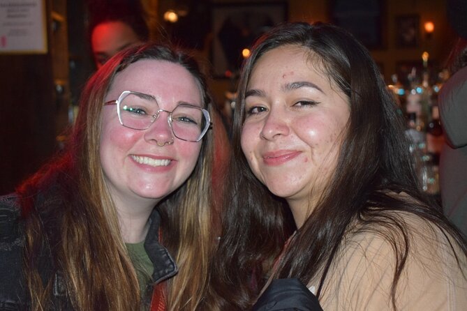 Paris: City Center Guided Pub Crawl with Shots & Club Entry - What the guides do well