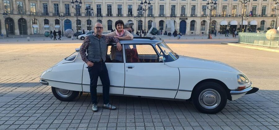 Paris: City Discovery Tour by Vintage Citroën DS Car - Champs-Elysées and the Arc de Triomphe