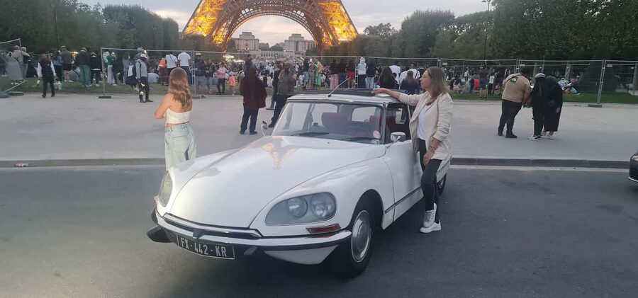 Paris: City Discovery Tour by Vintage Citroën DS Car - Montmartre and Sacré-Coeur after dark