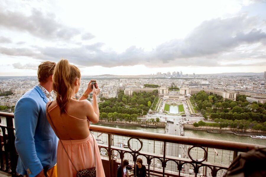 Paris: City Tour by Bus with Eiffel Tower & Optional Summit - Timing, food, and the late-night question