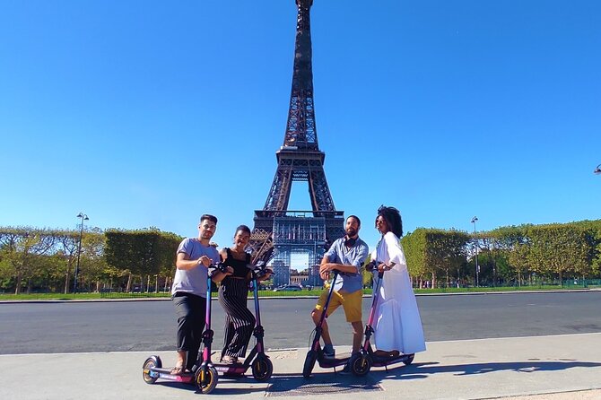 Paris City Tour by E-Scooter with Fun Guide (Small groups) - The Louvre from the Cour Carrée