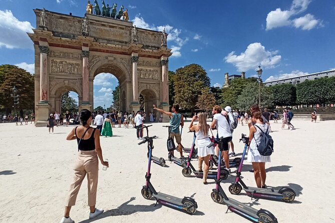 Paris City Tour by E-Scooter with Fun Guide (Small groups) - Pont des Arts and the Ile de la Cité