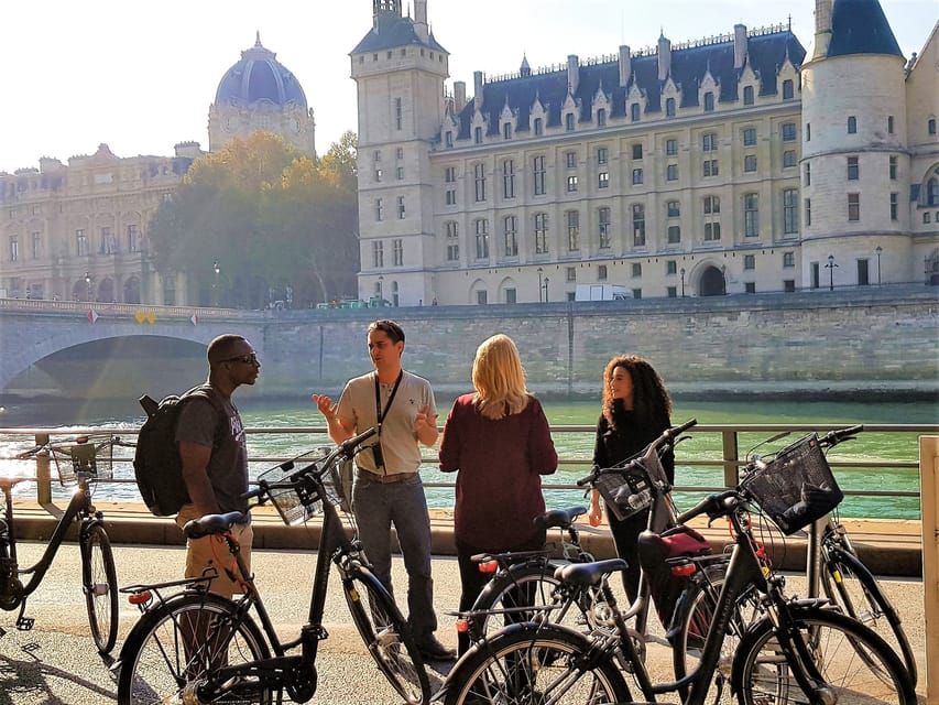 Paris: City Treasures Bike Tour - Starting at Hôtel de Ville, where Paris gets its bearings
