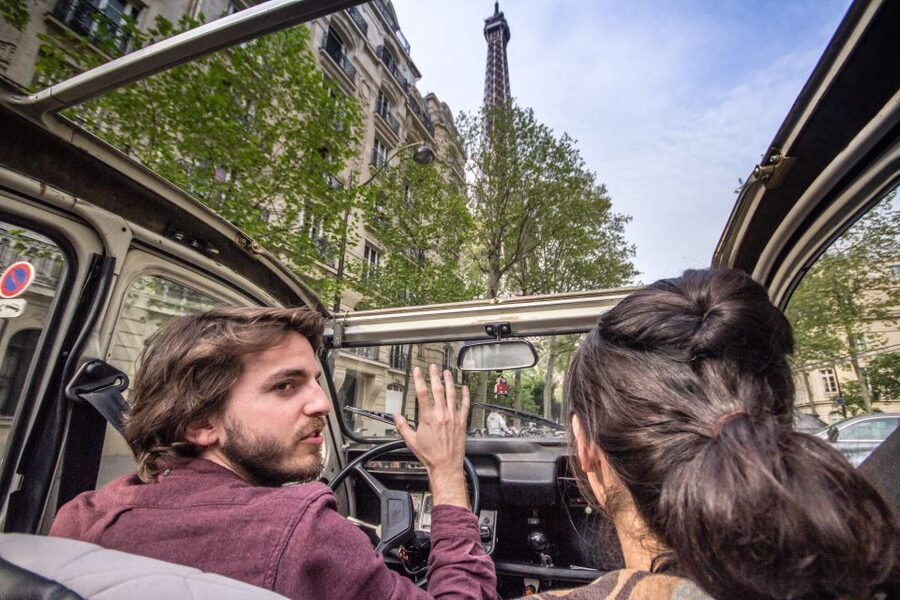 Paris: Classic Sites Tour by Vintage Citroen 2CV - Ecole Militaire, Les Invalides, and the river