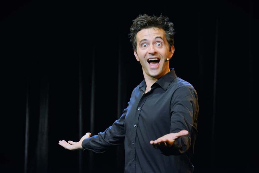 Paris: Comedy Show in English - How to Become a Parisian - Why the English language matters