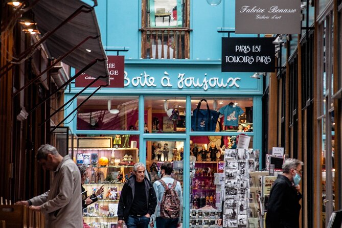Paris Covered Passages Walking Tour plus Seine Cruise Option - What the guides add to the experience