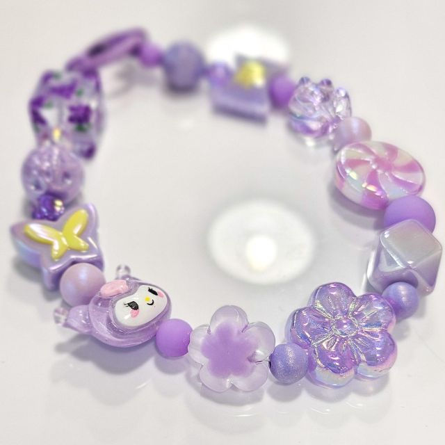 Paris: Create your phone strap, bag or keychain - Who will enjoy this activity most?