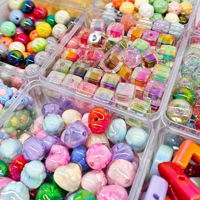 Paris: Create your phone strap, bag or keychain - Booking details that matter