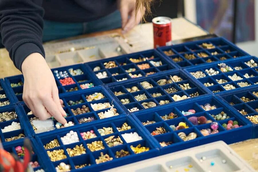 Paris: Custom Souvenir Bracelet Workshop - The boutique setting and the pace of the visit