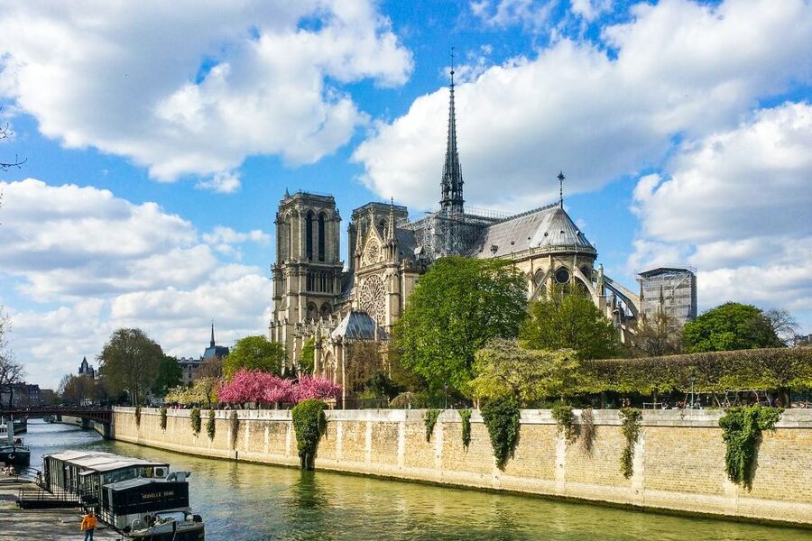 Paris: Day or Sunset Cruise with Drink, Ice Cream or Dessert - The Louvre and Place de la Concorde