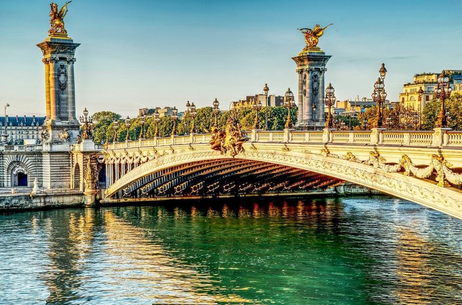 Paris: Day or Sunset Cruise with Drink, Ice Cream or Dessert - Grand Palais, Palais de Chaillot, and the Eiffel Tower