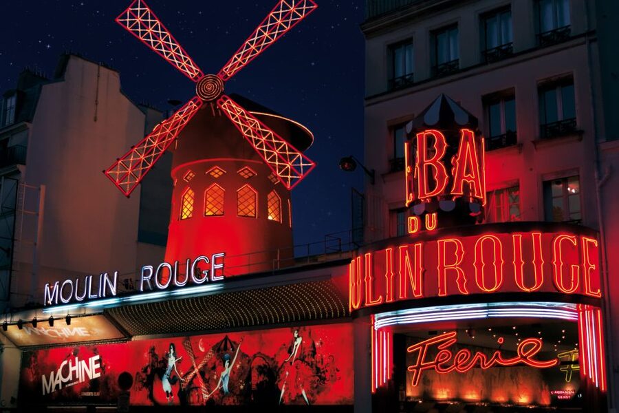 Paris: Dinner Show at the Moulin Rouge - Seating, sightlines, and the crowded room