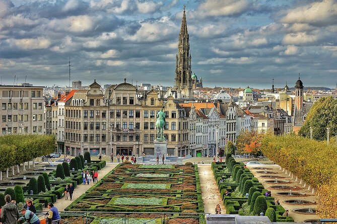 Paris: Discover Brussels and Bruges & Optional Chocolate Tasting - Brussels in three hours: grand sights and limited depth