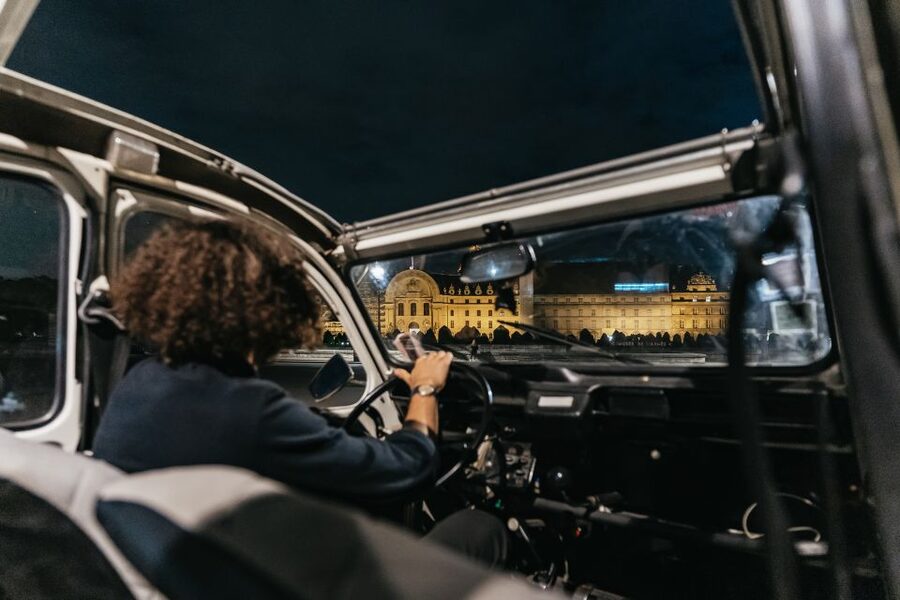 Paris: Discover Paris by Night in a Vintage Car with a Local - Why a 2CV makes Paris sightseeing more fun