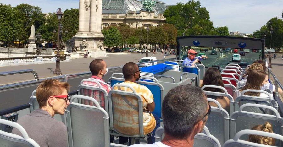 Paris: Discovery Hop-On Hop-Off and Paris by Night Tour - Why the night tour is the stronger half