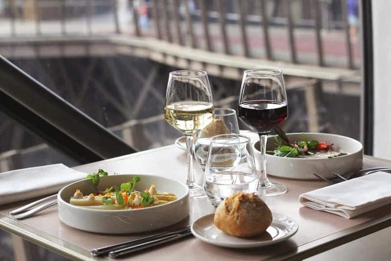 Paris: Early Dinner at Madame Brasserie in the Eiffel Tower - Exploring the first floor after dinner