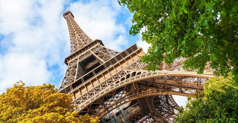 Paris: Eiffel Tower Access and Seine River Cruise - Meeting the host near the Eiffel Tower