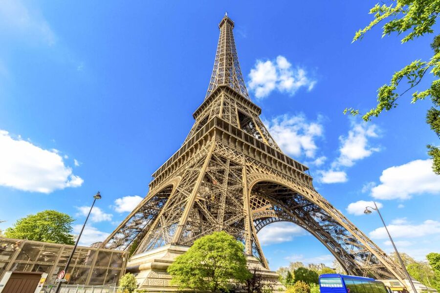 Paris: Eiffel Tower Access by Elevator & Seine River Cruise - Using your unlimited time inside the tower