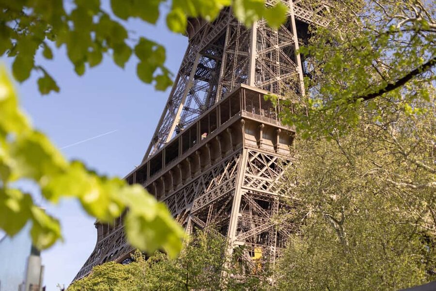 Paris: Eiffel Tower Dining, Gustave Menu at Madame Brasserie - Key points to know before booking